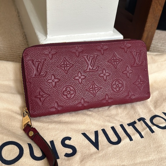 Authentic Louis Vuitton Empreinte zippy wallet - Picture 4 of 16